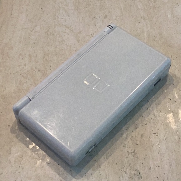 Nintendo DS Lite Console Handheld System & AC Battery Charger Mario Kart Game - Picture 8 of 16